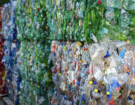 Cubos de plástico reciclado